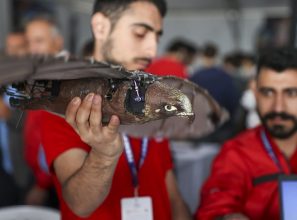 Ağrılı öğrencilerin yaptığı ‘robot kuş atmaca’ TEKNOFEST’te sergilendi