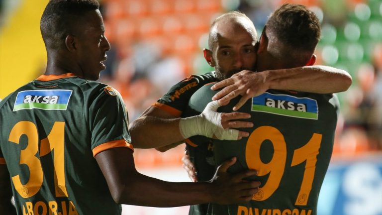 Alanyaspor, konutunda Kasımpaşa’yı yendi